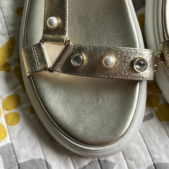 Stuart Weitzman 11.5 Zoelie Crystal pearl diamond sport sandals - Picture 3 of 12